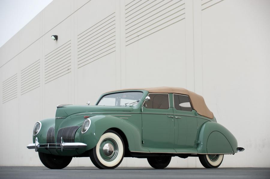  Lincoln Zephyr Convertible Sedan 1938 года  (фото 41 из 46)